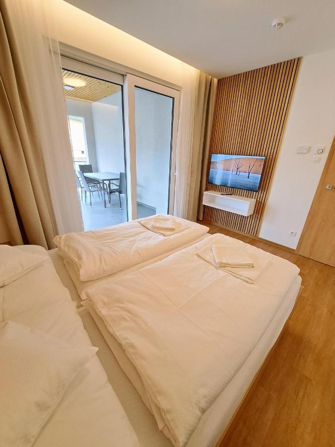 6Bits Apartments เยเซนิค ภายนอก รูปภาพ