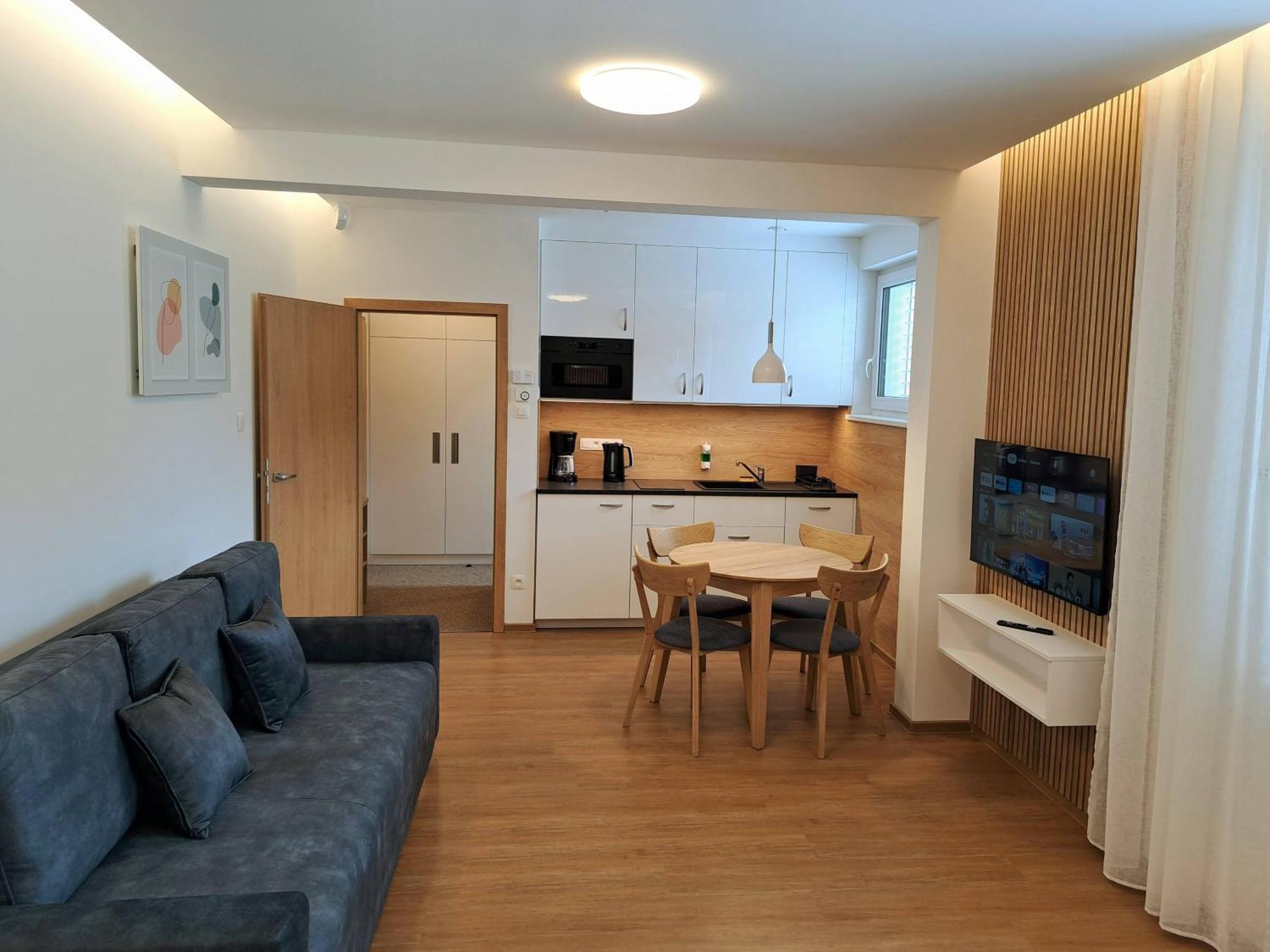 6Bits Apartments เยเซนิค ภายนอก รูปภาพ